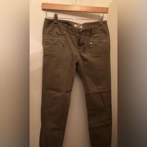 TNA skinny jeans with zippers. Size 2. Color grey.